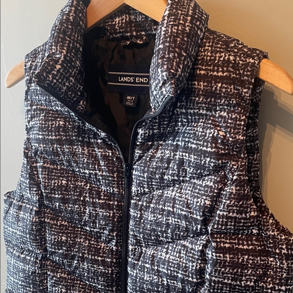 Lands' End Women's Down Puffer Vest in Black and White Size M/T - Picture 3 of 9